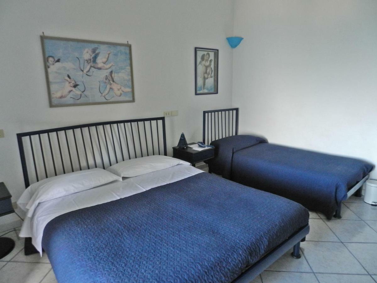 Hotel Holiday 3*