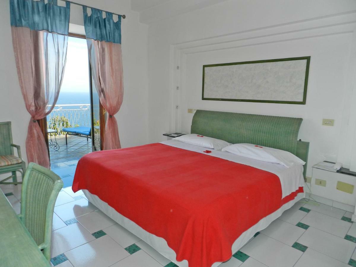 Hotel Holiday Praiano
