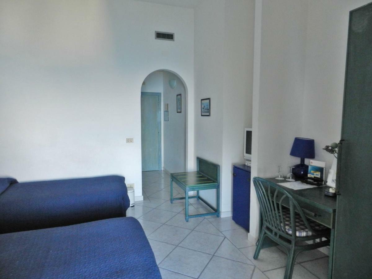 Hotel Holiday Hotel 3*