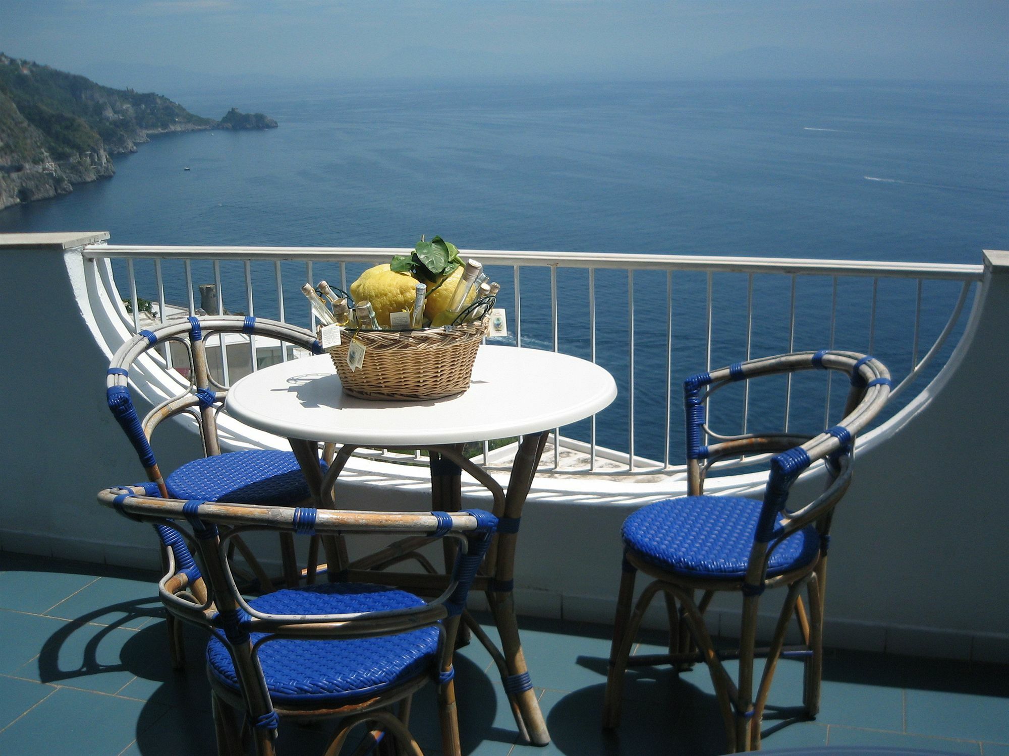 Hotel Holiday 3*